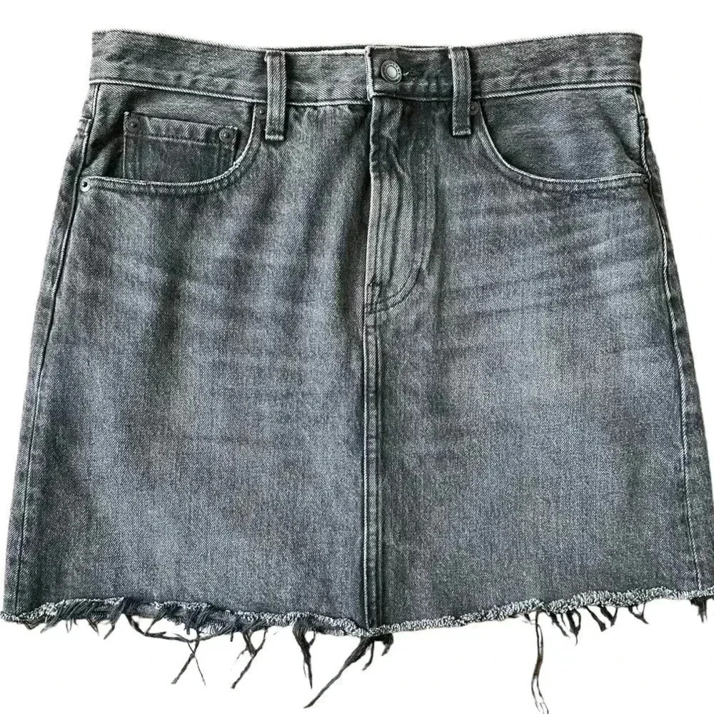 Everlane Women Y2K Inspired Edgy Grunge Faded Black Raw Distressed Mini Skirt 6